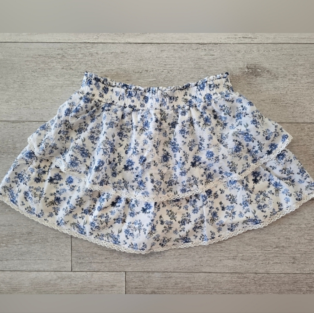 RSQ Tilly's Blue & White Floral Tiered Cotton Mini Skirt